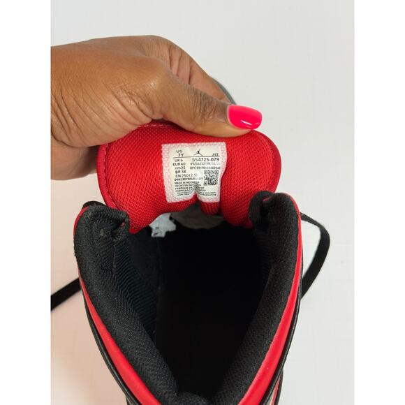 The Air Jordan 1 Mid 'Black Fire Red' (554725-079) - Picture 2 of 7